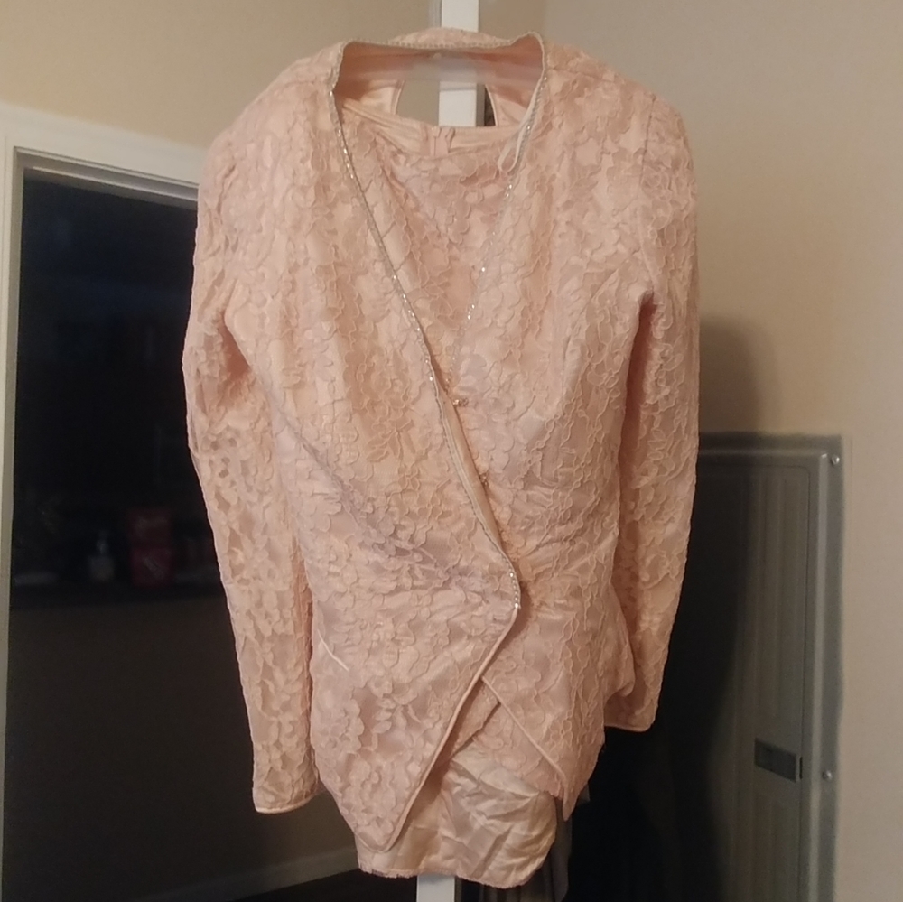 Newleaf 2 piece skirt and blouse